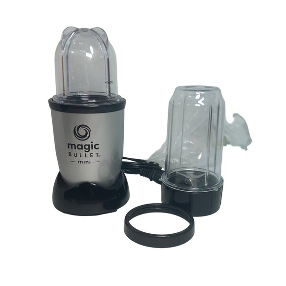 Magic Bullet Mini compact personal blender and accessories - Picture 3 of 8